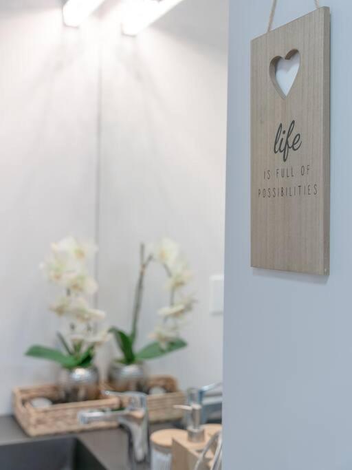 Chic Romantic3bed Patio Wifi Quiet Retreat Parking