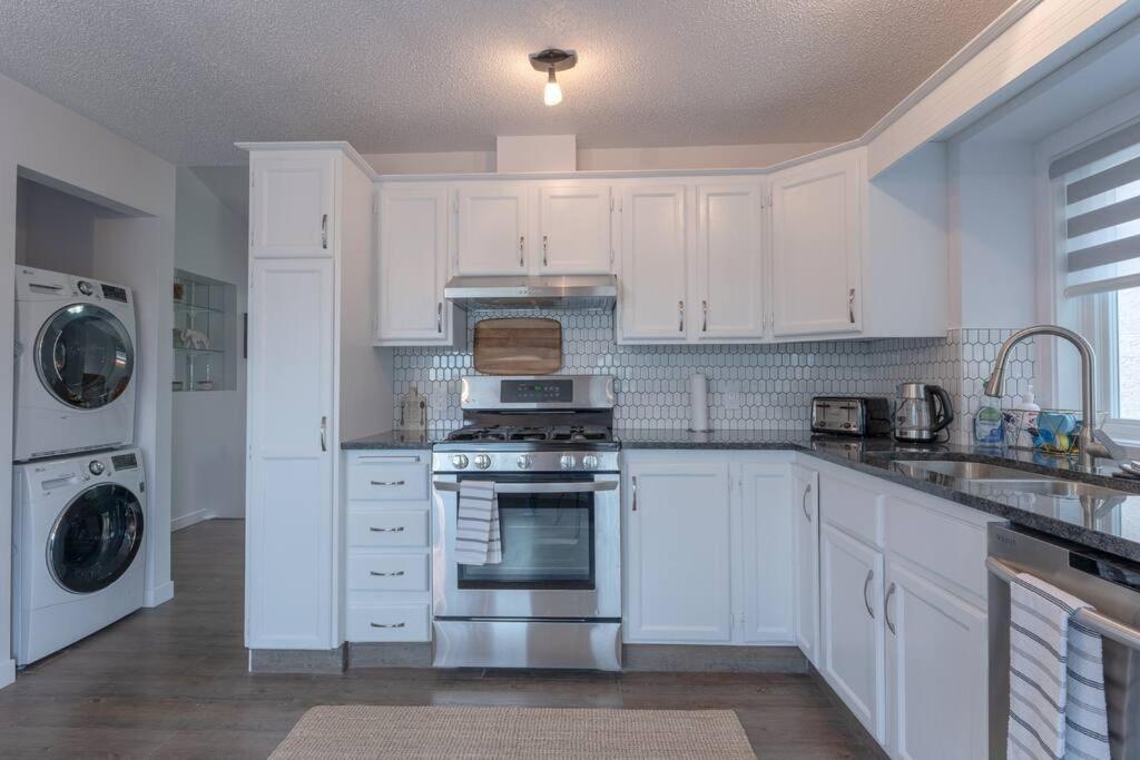 Chic Romantic3bed Patio Wifi Quiet Retreat Parking Holiday home *