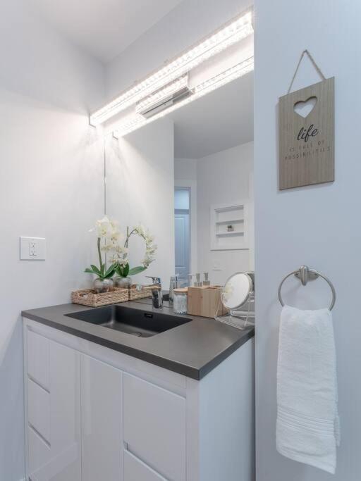 Chic Romantic3bed Patio Wifi Quiet Retreat Parking Holiday home